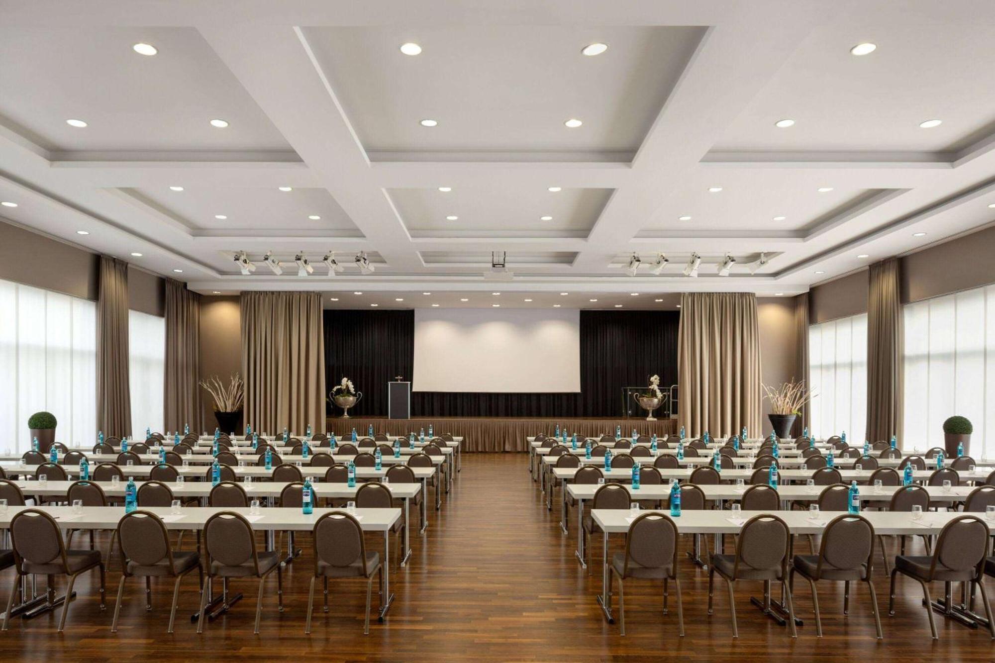 فندق Ramada By Wyndham Duesseldorf راتينغن المظهر الخارجي الصورة