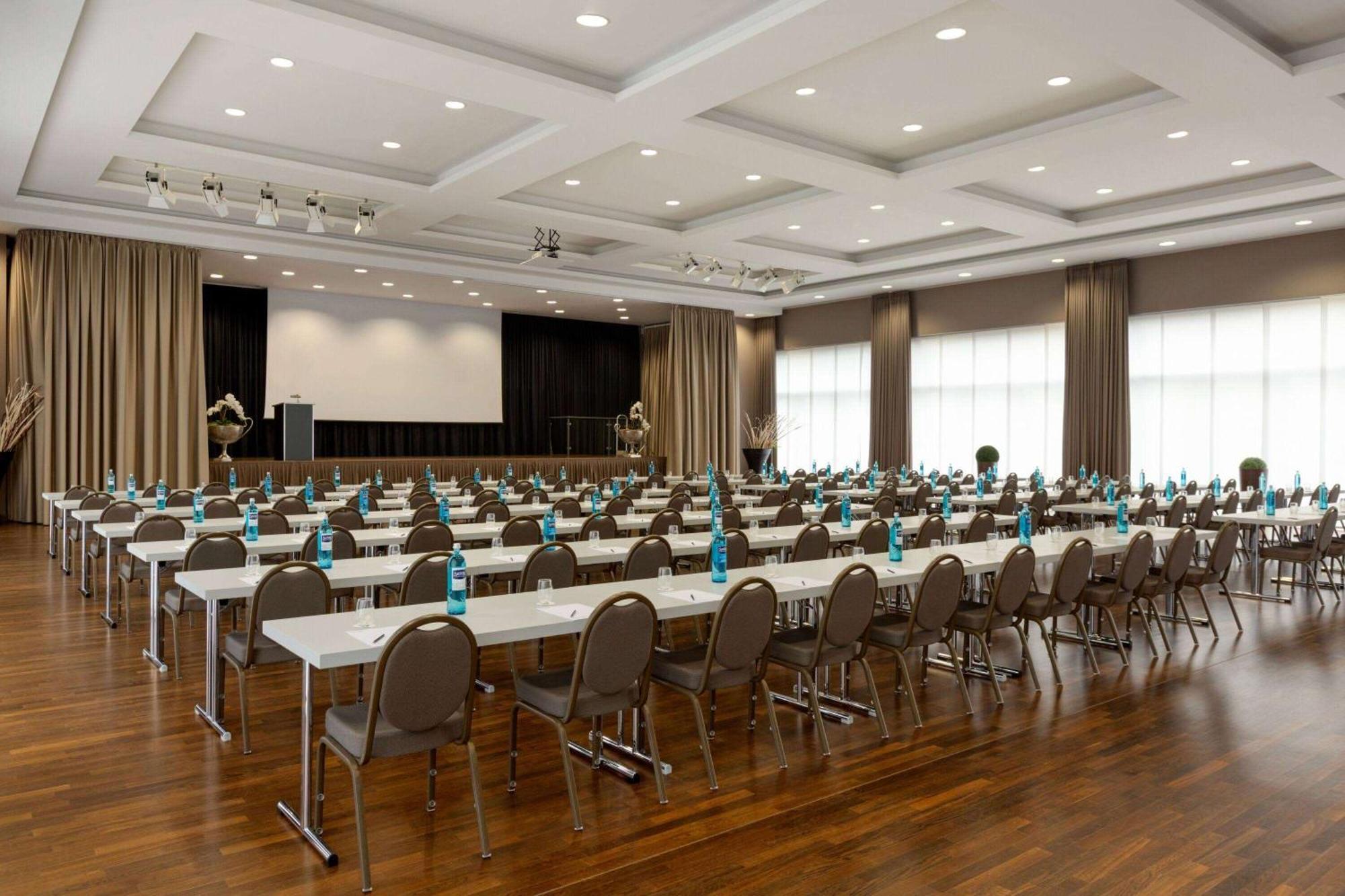 فندق Ramada By Wyndham Duesseldorf راتينغن المظهر الخارجي الصورة
