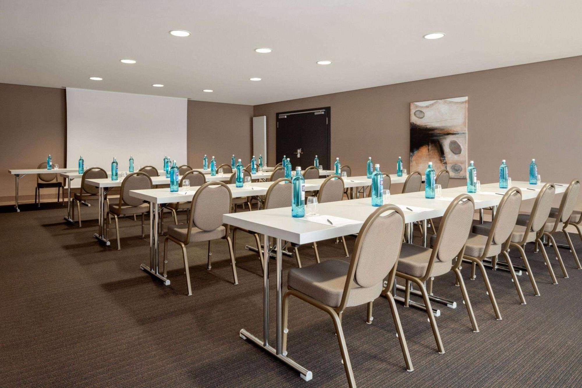 فندق Ramada By Wyndham Duesseldorf راتينغن المظهر الخارجي الصورة