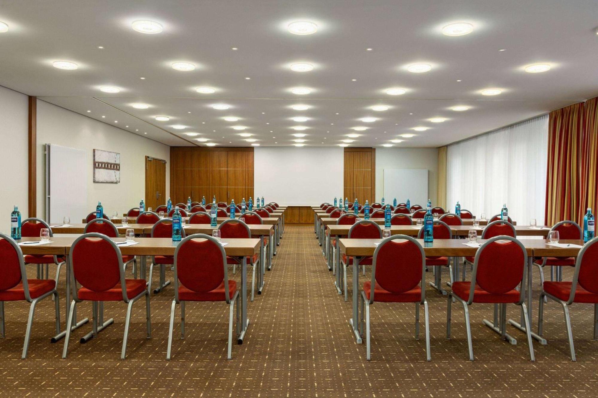 فندق Ramada By Wyndham Duesseldorf راتينغن المظهر الخارجي الصورة