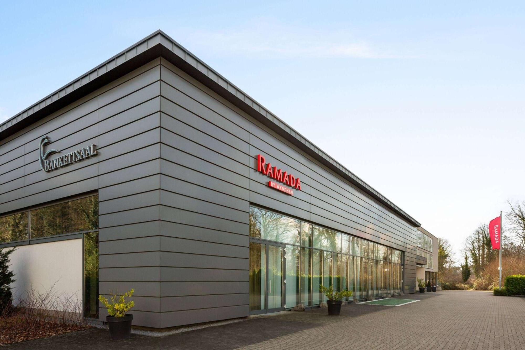 فندق Ramada By Wyndham Duesseldorf راتينغن المظهر الخارجي الصورة